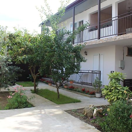 Guest House U Aleny Gagry Exterior photo