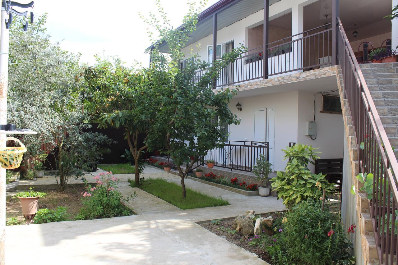 Guest House U Aleny Gagry Exterior photo