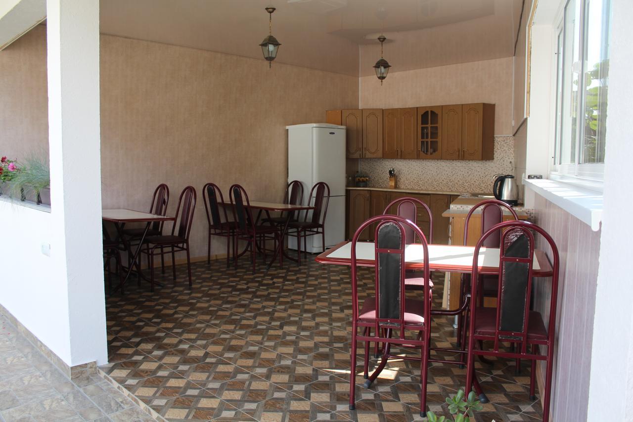 Guest House U Aleny Gagry Exterior photo